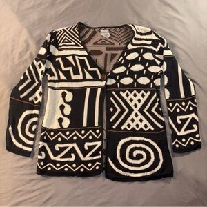 Chicos Sweater Womens M Black Tan White Knit Lagenlook Artsy Boho Aztec Tribal